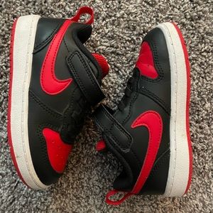 Toddler Nikes 8c